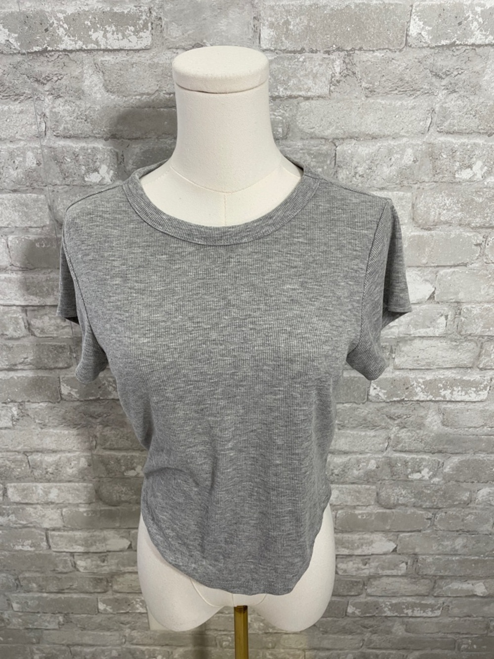 Old Navy Light Gray Ribbed Short Sleeve Tee